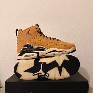 BRAND NEW IN THE BOX!!!
JORDAN MVP!!!
6Y